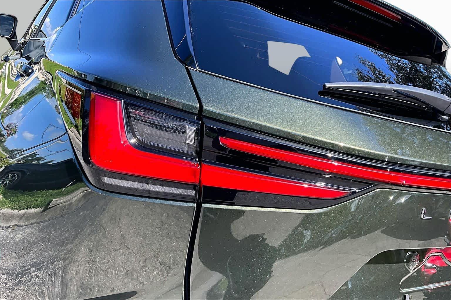 Used 2024 Lexus NX 250 FWD w/ Towing Package (2000 Lbs) image 28