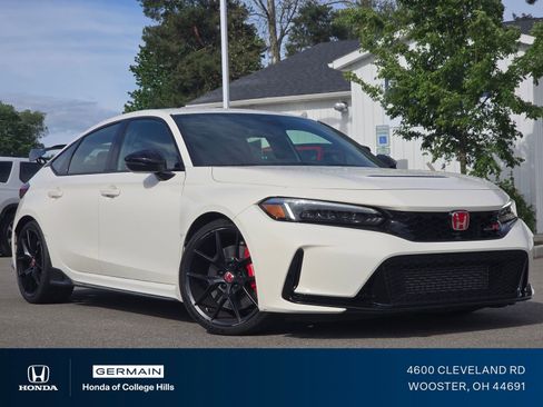Used 2023 Honda Civic Type R image 2