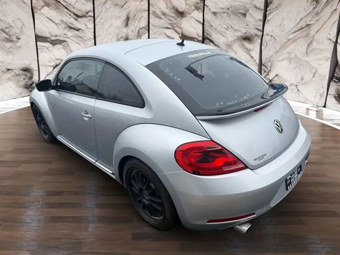 Used 2012 Volkswagen Beetle 2.0T image 4