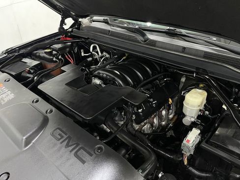 Used 2019 GMC Yukon XL Denali w/ Denali Ultimate Package image 29