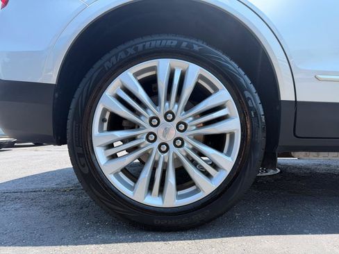 Used 2019 Cadillac XT5 Premium Luxury AWD/4WD image 24