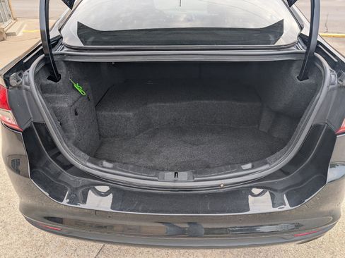 Used 2018 Ford Fusion SE w/ Equipment Group 602A image 12