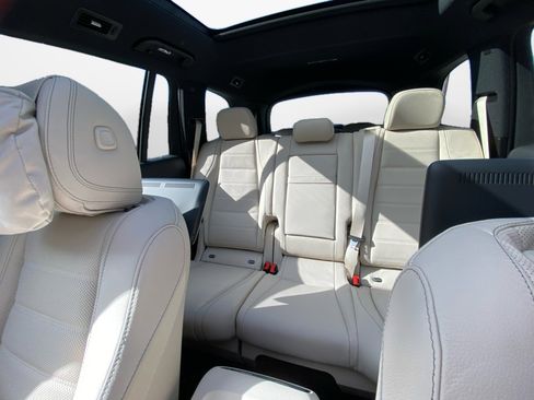 New 2026 Mercedes-Benz GLS 580 4MATIC image 12