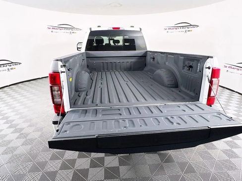 Used 2022 Ford F250 Lariat w/ Lariat Ultimate Package AWD/4WD image 26