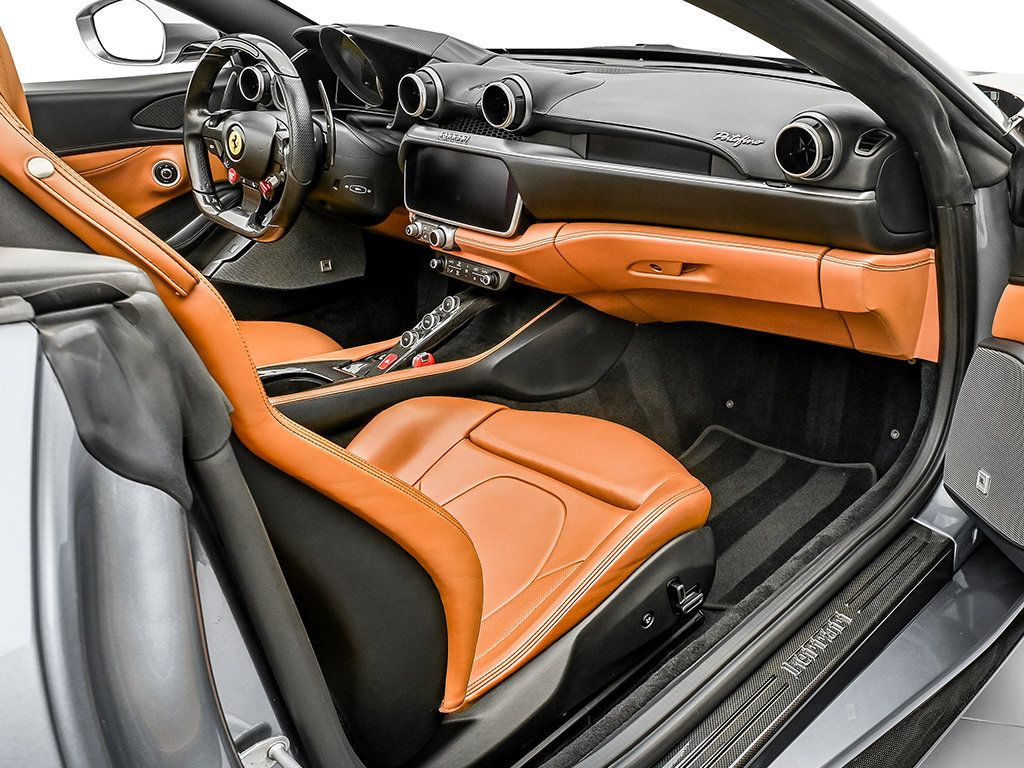 Certified 2019 Ferrari Portofino RWD image 16
