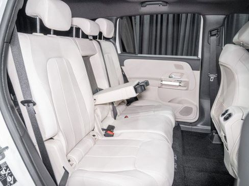New 2026 Mercedes-Benz GLB 250 image 14