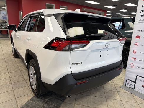 New 2025 Toyota RAV4 LE image 5
