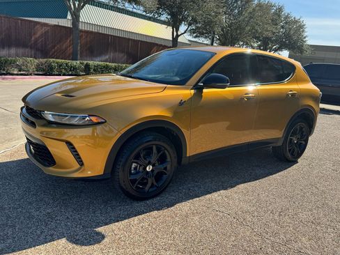 Used 2024 Dodge Hornet GT w/ GT Blacktop Package image 12