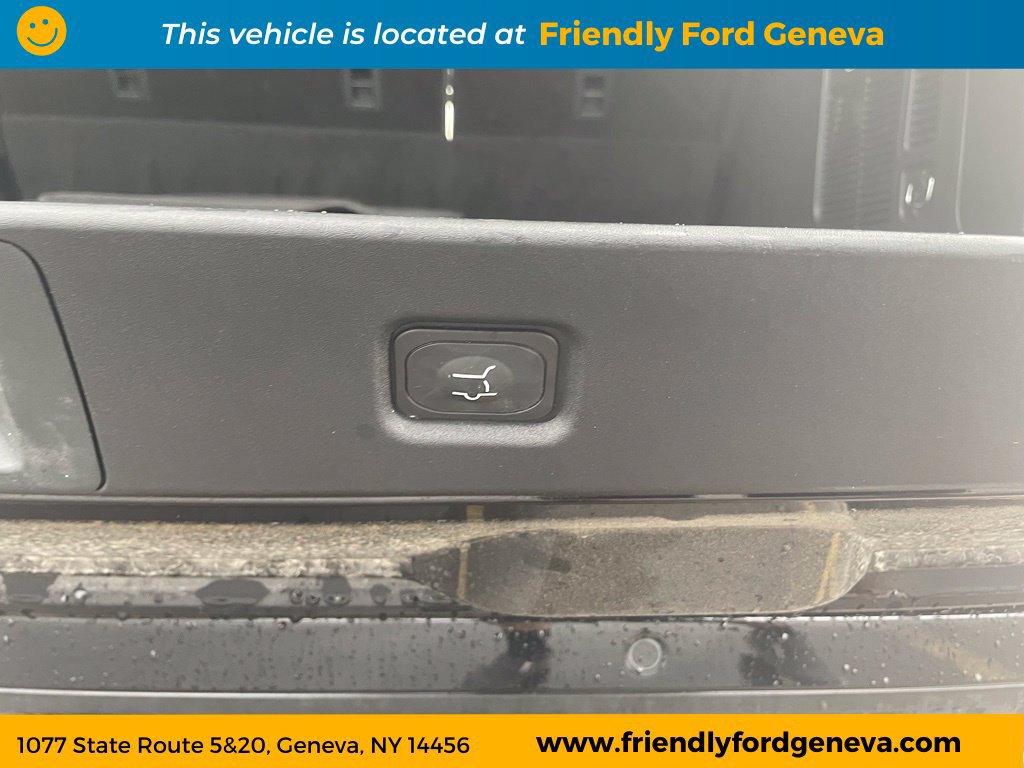 Used 2025 Ford Expedition Max Active AWD/4WD image 11