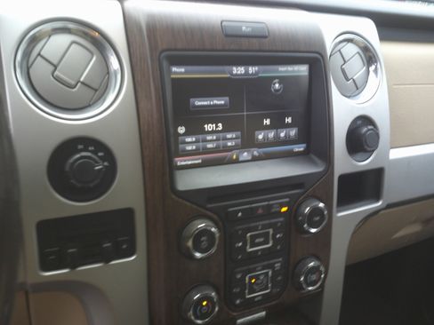 Used 2013 Ford F150 Lariat w/ Luxury Equipment Group image 18