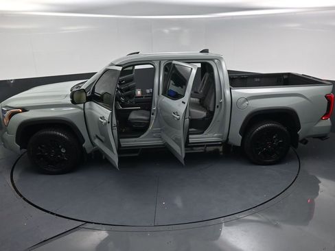 Used 2025 Toyota Tundra SR5 AWD/4WD image 25
