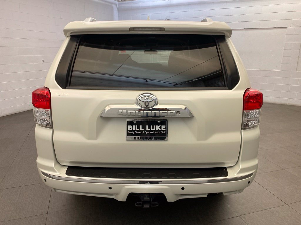 Used 2012 Toyota 4Runner SR5 RWD image 7