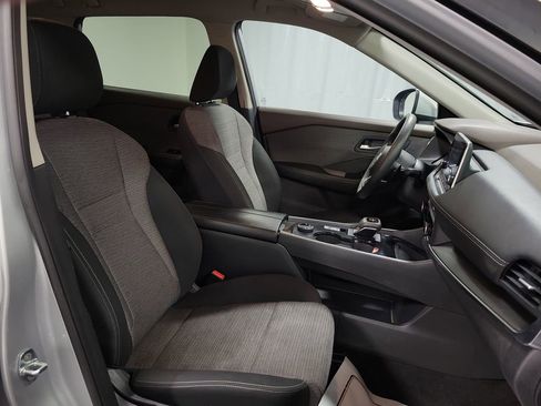 Used 2023 Nissan Rogue SV image 24