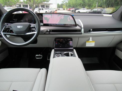 New 2027 Cadillac Vistiq Sport AWD/4WD image 12