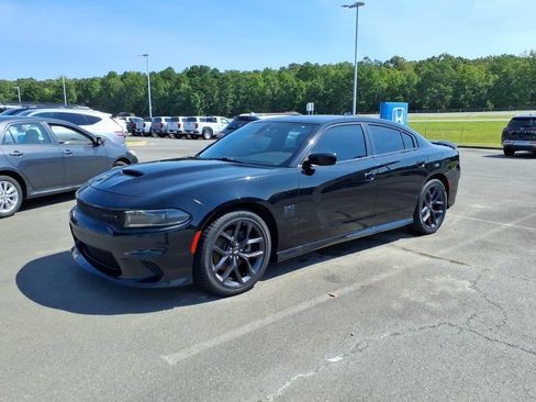 Used 2023 Dodge Charger R/T w/ Blacktop Package RWD image 3