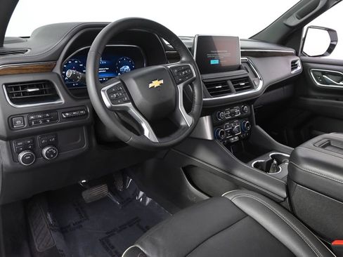 Used 2023 Chevrolet Tahoe Premier AWD/4WD image 12