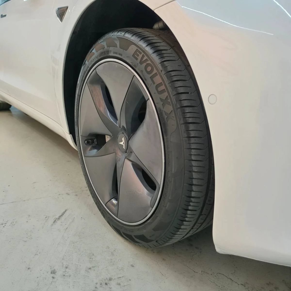 Used 2023 Tesla Model 3 Standard Range RWD image 11