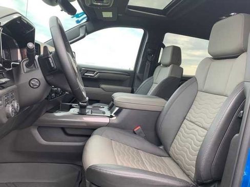 Used 2024 Chevrolet Silverado 1500 ZR2 image 13