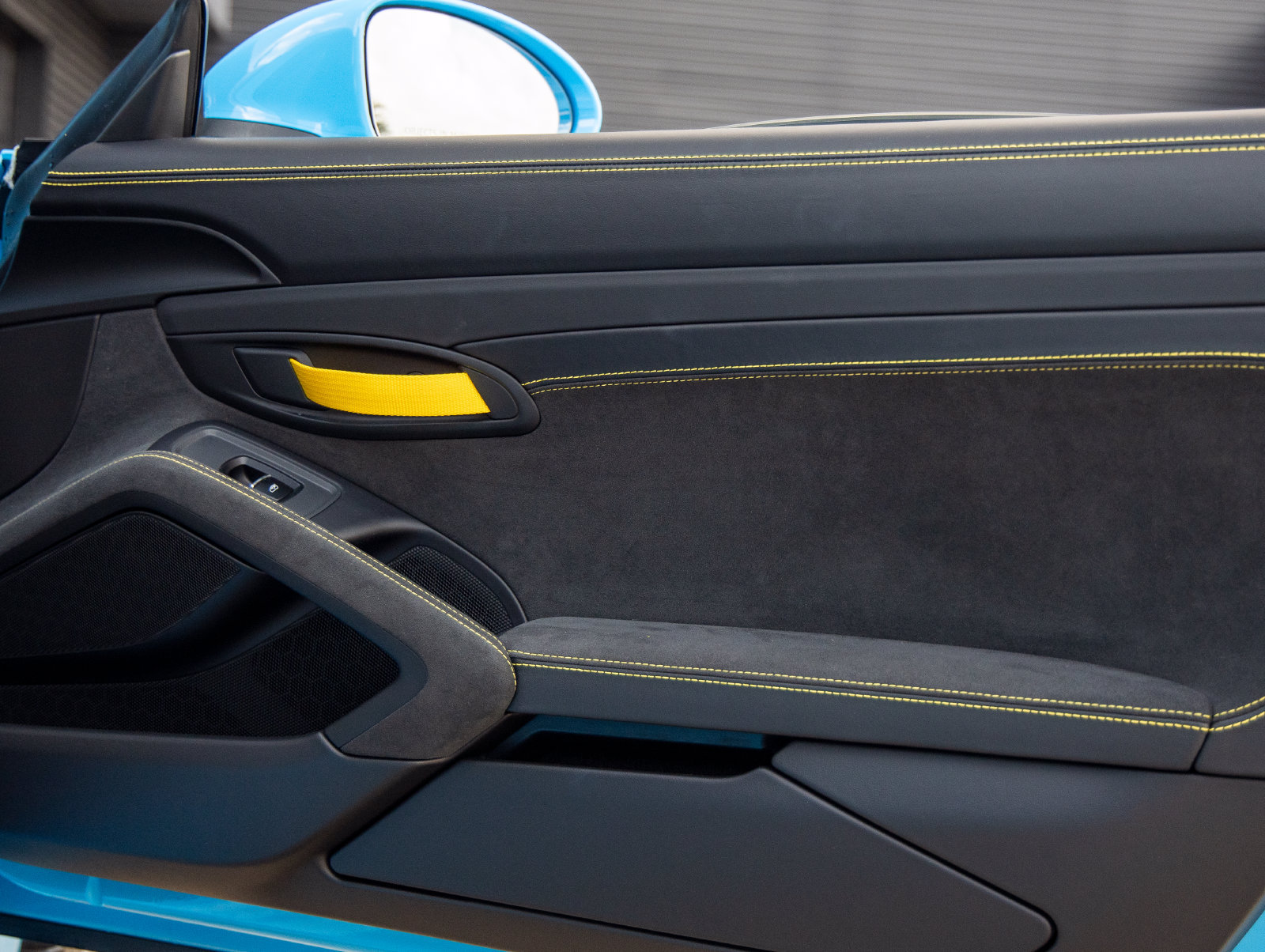 Certified 2021 Porsche 718 Cayman GT4 RWD image 32