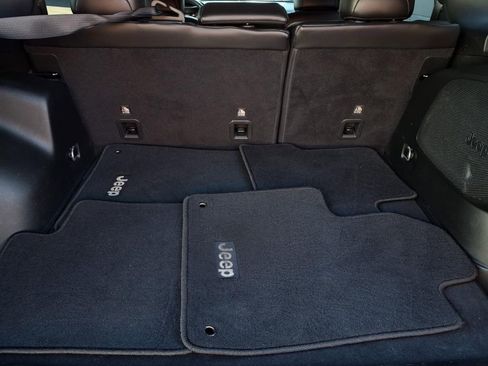 Used 2019 Jeep Cherokee Limited w/ Trailer Tow Group image 21