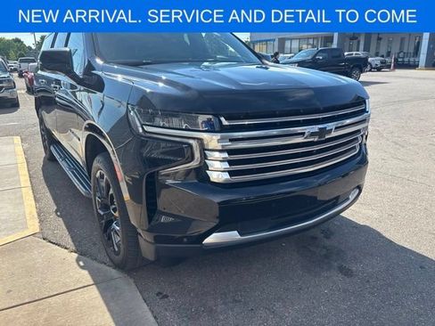 Certified 2023 Chevrolet Suburban High Country w/ Advanced Technology Package AWD/4WD image 3