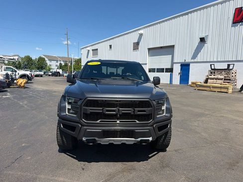 Used 2018 Ford F150 Raptor w/ Equipment Group 802A Luxury AWD/4WD image 2
