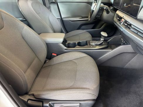 Used 2025 Kia K4 FWD image 35