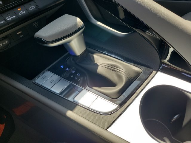New 2026 Hyundai Elantra Hybrid FWD image 16