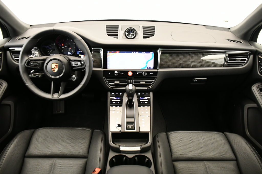 Certified 2026 Porsche Macan Turbo AWD/4WD image 23