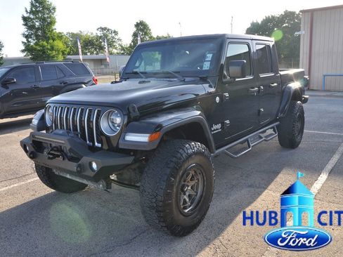 Used 2020 Jeep Gladiator Overland AWD/4WD image 1