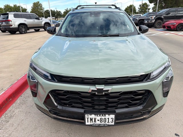 Used 2024 Chevrolet Trax ACTIV w/ Sunroof Package FWD image 2