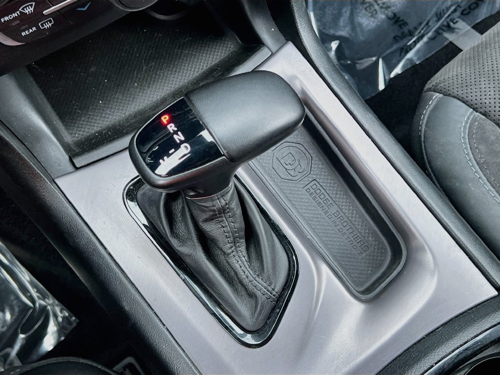 Used 2023 Dodge Charger R/T w/ Plus Group RWD image 16