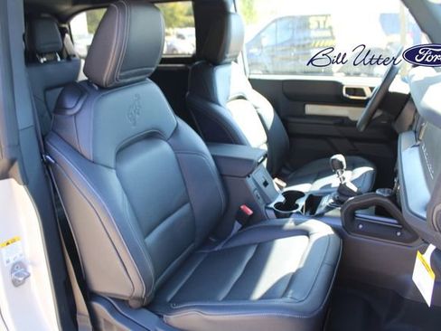 New 2025 Ford Bronco Badlands w/ Sasquatch Package image 7