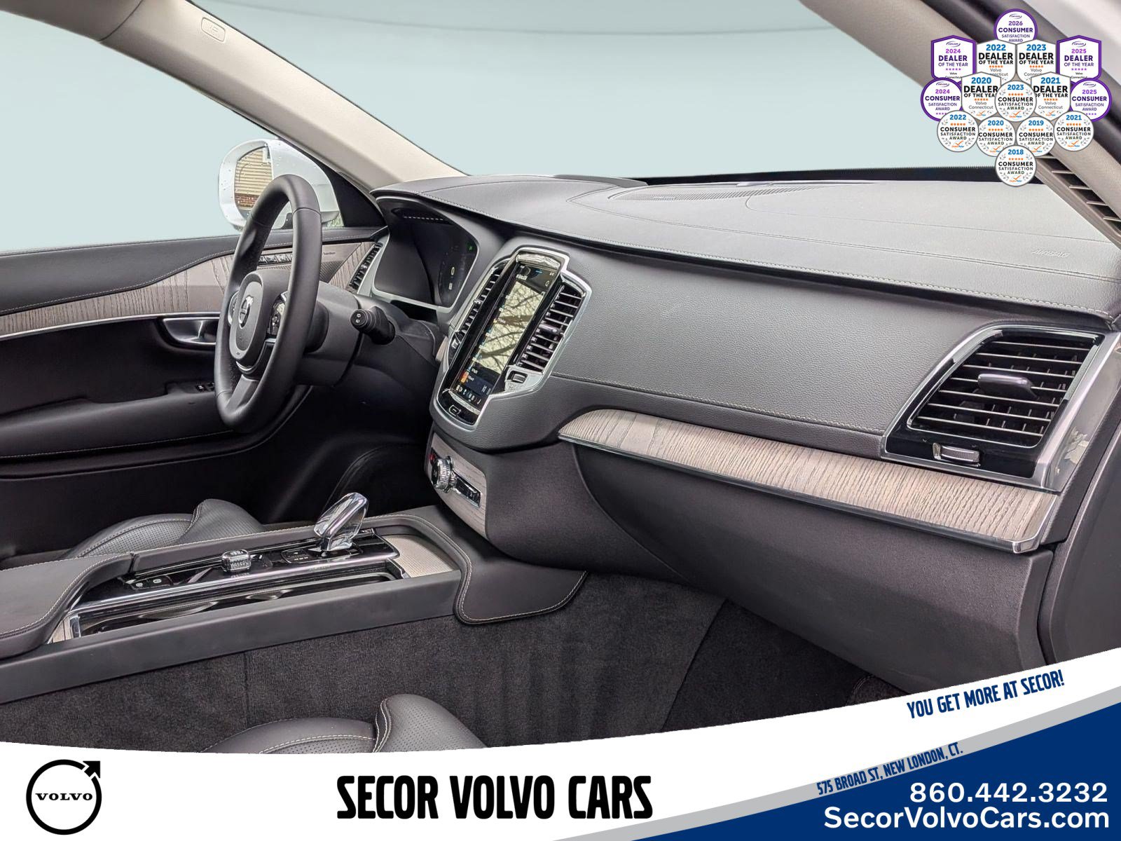 Certified 2024 Volvo XC90 T8 Ultimate AWD/4WD image 26