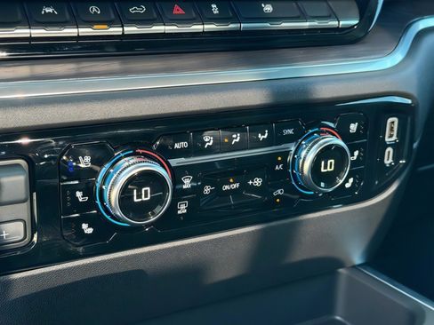 Used 2026 GMC Sierra 1500 SLT w/ SLT Premium Package image 15