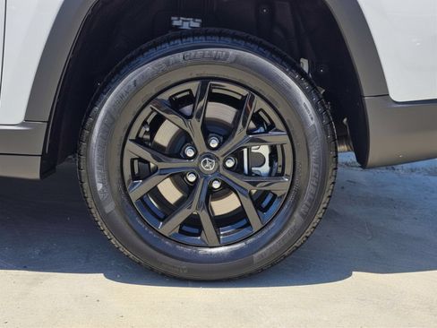 New 2026 Jeep Grand Cherokee L 4WD image 9