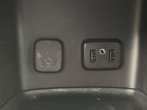 Used 2019 GMC Acadia SLE w/ Driver Alert Package I image 23