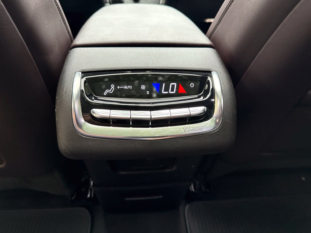 Used 2022 Cadillac XT6 Premium Luxury w/ Technology Package AWD/4WD image 19