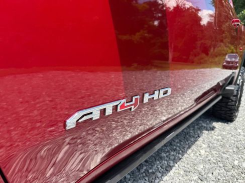 Used 2022 GMC Sierra 2500 AT4 w/ AT4 Premium Plus Package AWD/4WD image 13