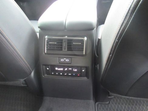 Used 2025 MAZDA CX-70 3.3 Turbo w/ Premium Plus Pkg AWD/4WD image 31
