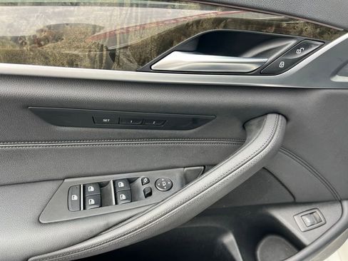 Used 2020 BMW 530i xDrive image 29