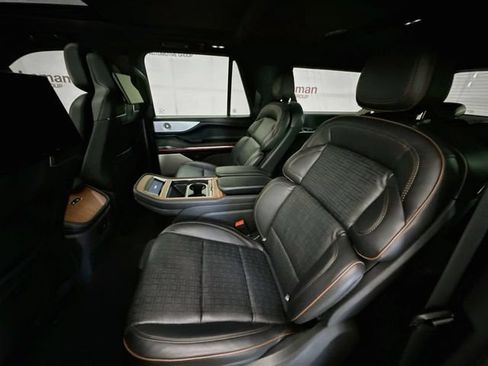 Used 2025 Lincoln Navigator L Black Label AWD/4WD image 26