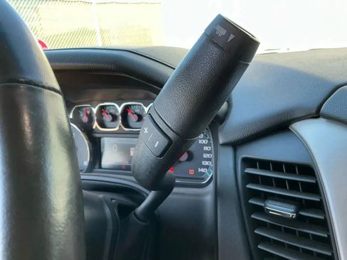 Used 2017 GMC Yukon SLT w/ Open Road Package image 36