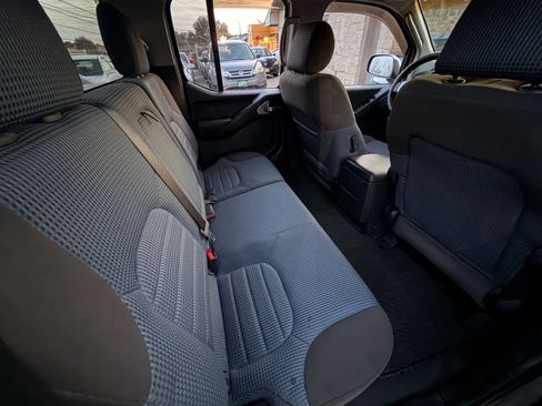 Used 2006 Nissan Frontier NISMO w/ (J01) Sunroof Pkg image 27