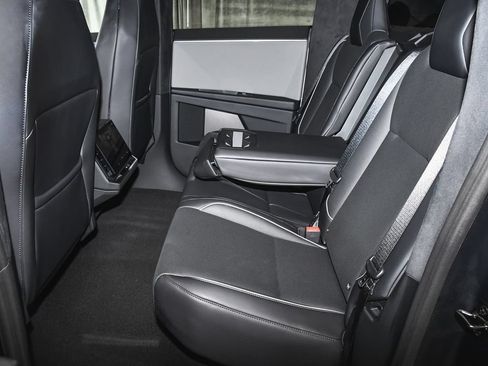 Used 2025 Tesla Cybertruck AWD Crew Cab image 56