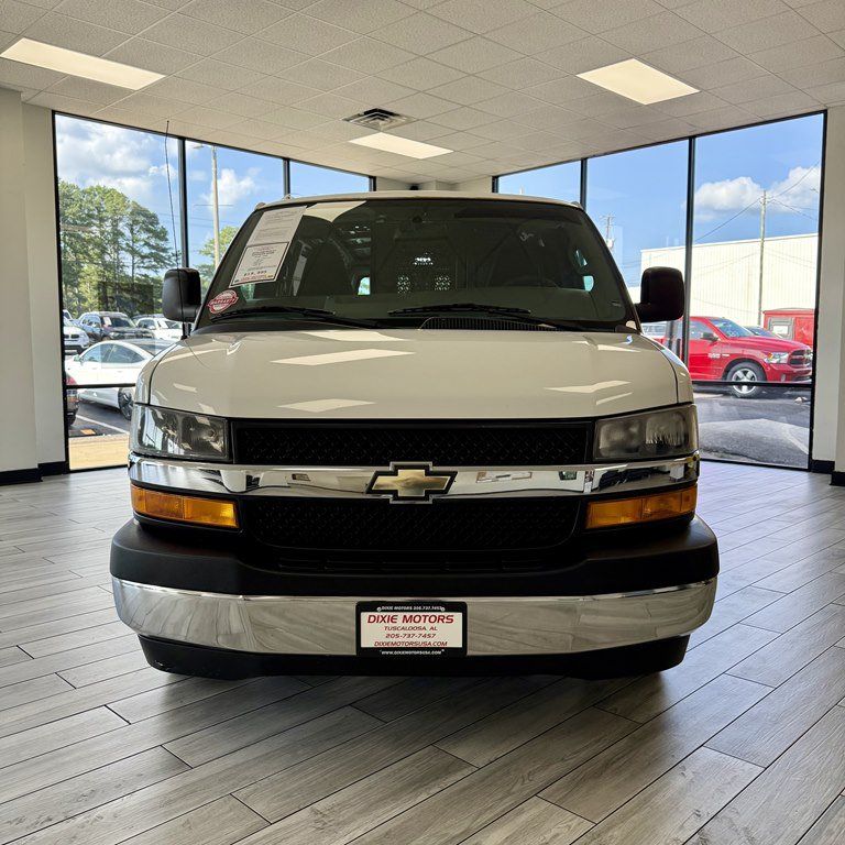 Used 2018 Chevrolet Express 2500 w/ Driver Convenience Package RWD image 2