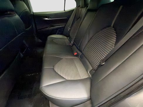 Used 2019 Toyota Camry SE w/ Carpet Mat Package FWD image 13