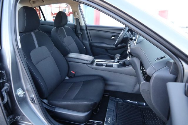 Certified 2024 Nissan Sentra SV FWD image 26