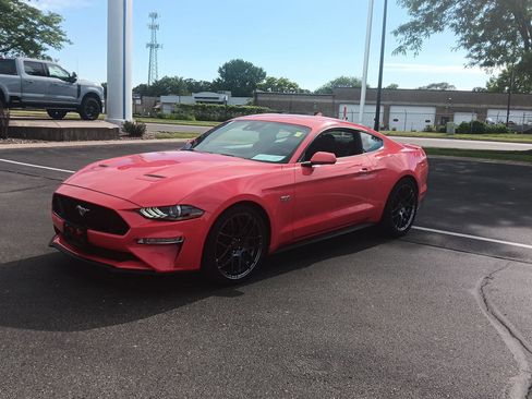 Used 2021 Ford Mustang GT RWD image 11