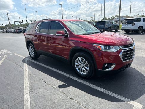 Used 2018 Chevrolet Traverse LT FWD image 20